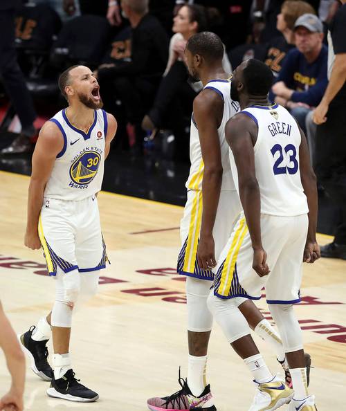 库里砍下生涯第72个40+ 追平杜兰特并列NBA历史第9