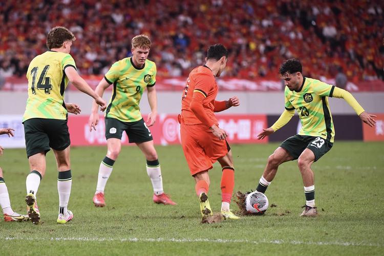详细阅读:迈阿密国际3-1纳什维尔数据:射门12-6,射正6-2,控球率55%-45% 迈阿密国际3-1纳什维尔数据:射门12-6,射正6-2,控球率55%-45%