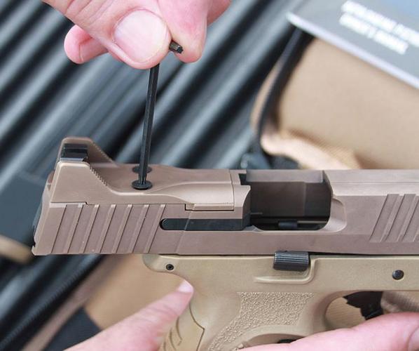 费尔斯：阿尔瓦拉多未来会成为主帅 看不懂的战术他能拆解清楚